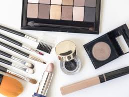 Set de maquillaje profecional (Este producto es para un proyecto escolar, no esta a la venta)